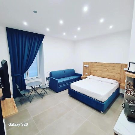 Residenza Nascari Al Plebiscito Nápoles Exterior foto