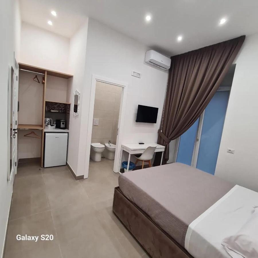 Residenza Nascari Al Plebiscito Nápoles Exterior foto