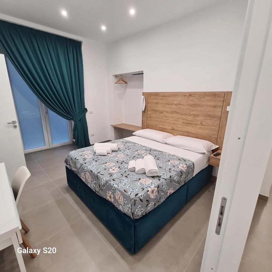 Residenza Nascari Al Plebiscito Nápoles Exterior foto